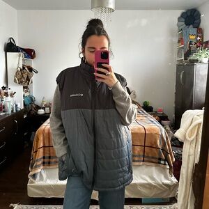 Columbia vest